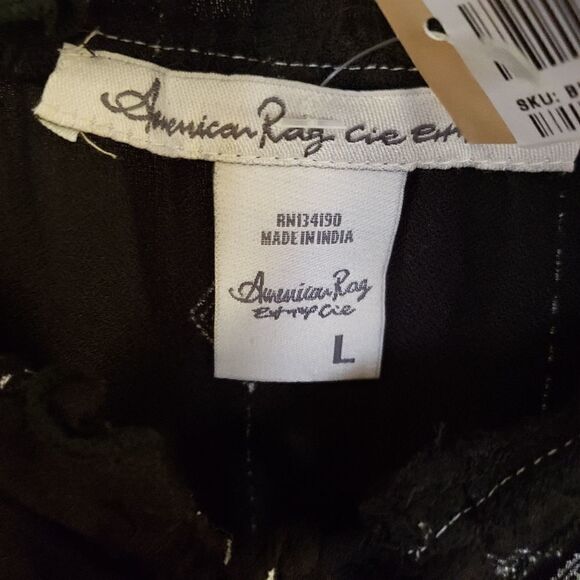 American Rag Juniors Smocked Sleeveless Rayon Top - Picture 5 of 8